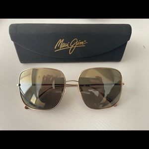 Maui Jim Triton Sunglasses with case. Worn once